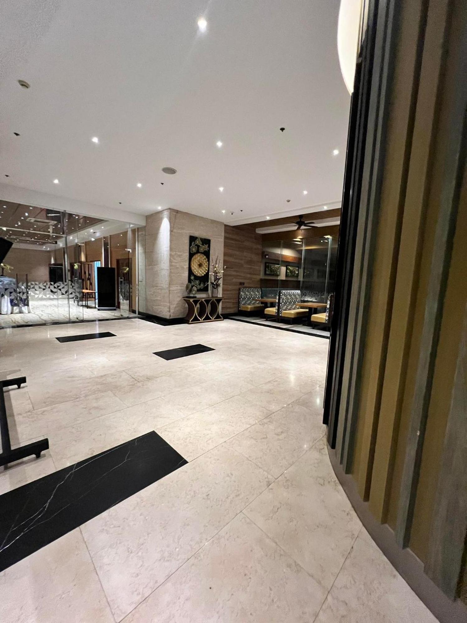 Best Western Plus Metro Clark Angeles Exteriér fotografie